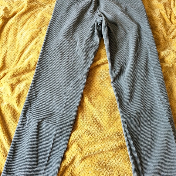 Light olive green corduroy pants size SMALL - Picture 4 of 7